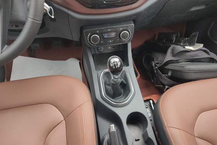 Used FAW Senya R7 2016 1.6L manual luxury version