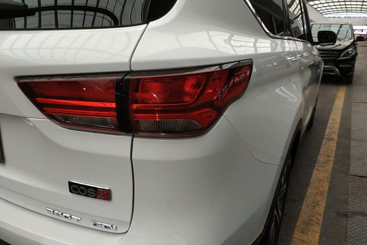 Used Oshan COS1 2018 1.5T Automatic Smart 7-Seater