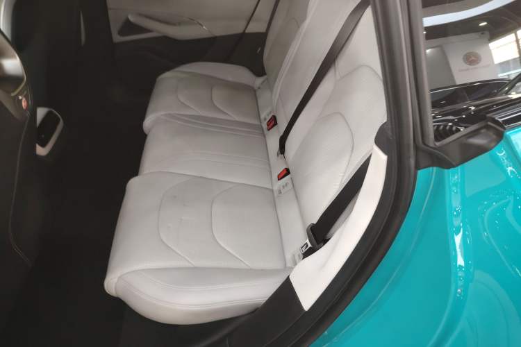 Used  SU7 2024 Rear-Drive Long-Range Intelligent Driving Version
