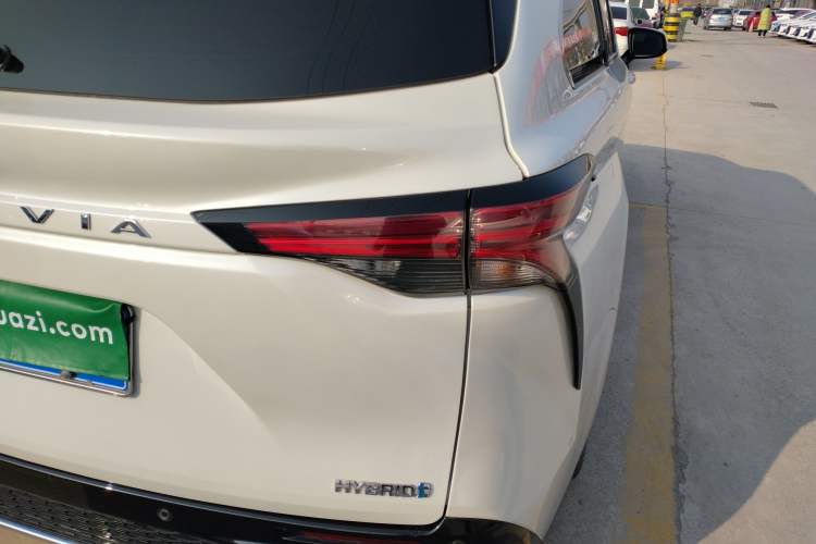 Used Toyota Granvia 2023 2.5L Hybrid Prestige PLUS Edition