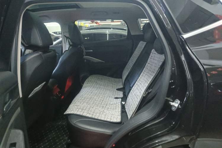 Used Wey VV6 2021 2.0T Two-Wheel Drive Smart Protection+
