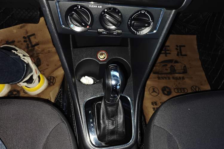 Used Volkswagen Polo 2016 1.6L Automatic Comfort Model