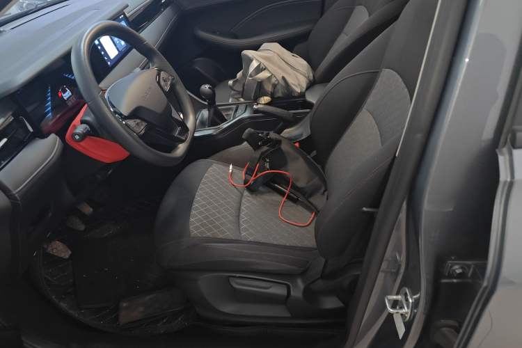 Used Roewe i5 2023 1.5L Manual Comfort Edition
