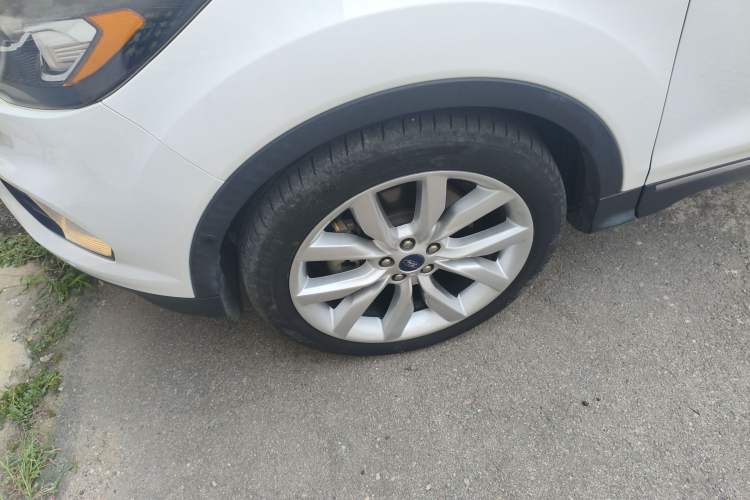 Used Ford Kuga 2017 EcoBoost 245 Four-Wheel-Drive Sport Model
