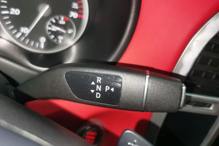 Used Mercedes-Benz Vito 2018 2.0T Business Version China VI Emission Standard
