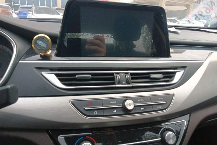 Used Changan Raeton CC 2018 1.5T Automatic Elegant Version China V Standard
