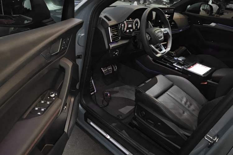 Used Audi Q5L Sportback 2022 Restyled 40 TFSI RS Kit Performance Version