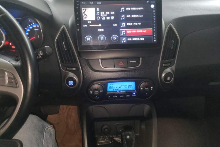 Used Hyundai ix35 2015 2.0L Automatic 2WD Smart Type China IV
