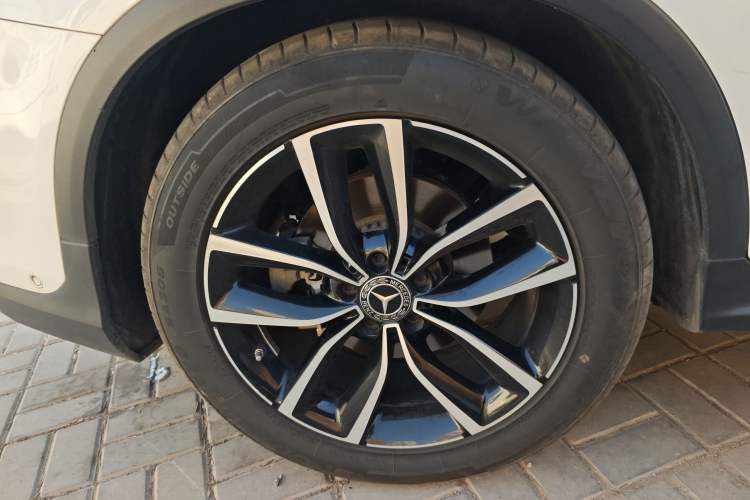 Used Mercedes-Benz GLC 2022 GLC 300 L 4MATIC Dynamic Model