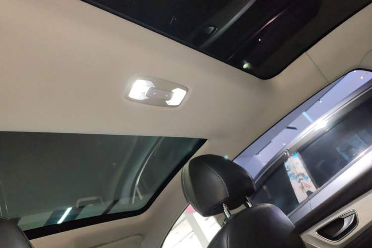 Used  ER6 2020 620 km Smart Edition
