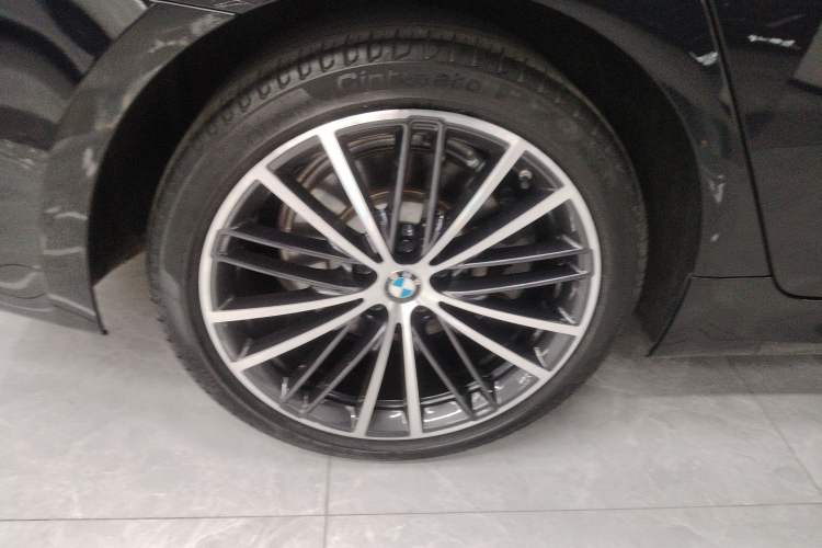 Used BMW 5 Series 2021 530Li Leading Model M Sport Package
