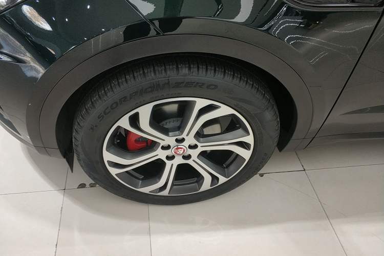 Used Jaguar E-PACE 2024 YAO Black Sport Edition R-DYNAMIC SE BLACK
