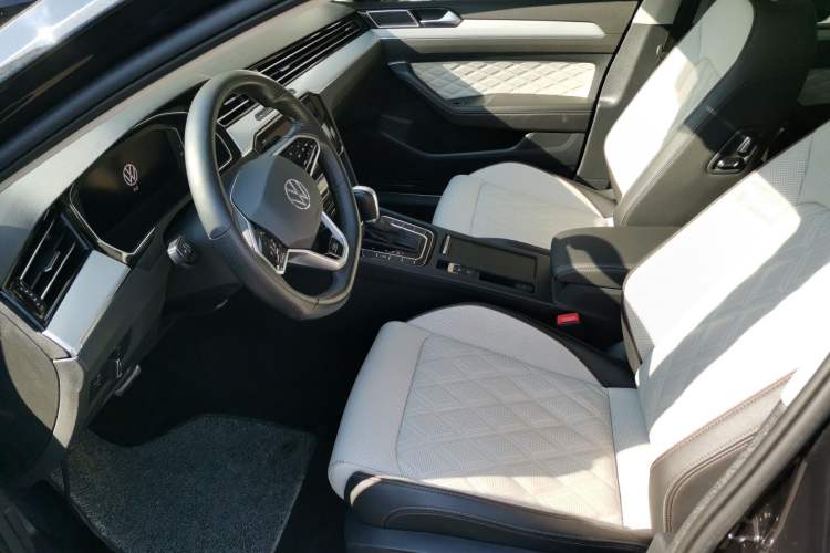 Used Volkswagen Magotan 2023 2 Million Units Commemorative Edition 330TSI DSG Luxury Version
