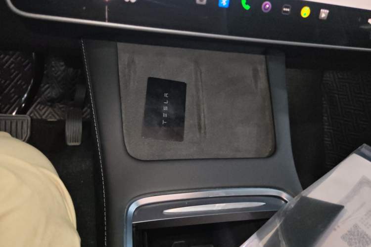 Used Tesla Model Y 2022 Long-Range All-Wheel-Drive Version
