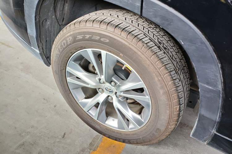 Used Toyota Highlander 2015 2.0T Two-Wheel Drive Elite Edition 5 Seats
