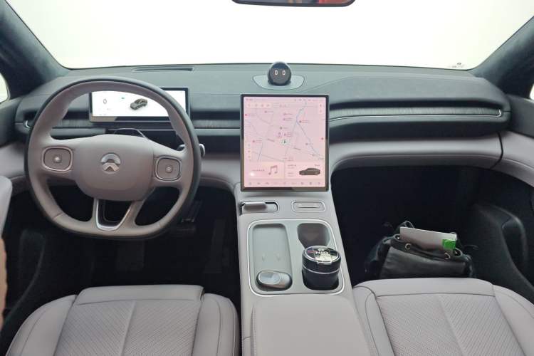 Used Nio EC6 2024 75 kWh
