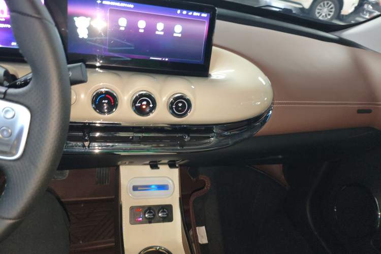 Used Wuling Bingo 2023 333 km Lingxi Connected+ Version
