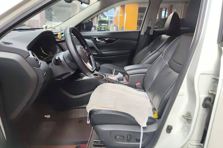 Used Nissan X-Trail 2019 2.0L CVT Smart Connect Comfort Edition 2WD
