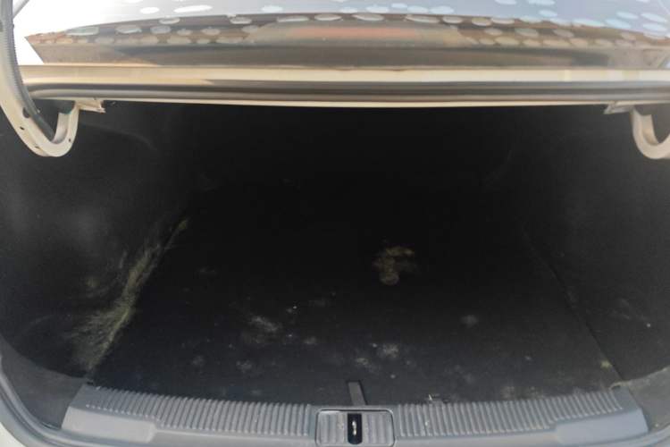 Used Roewe i5 2020 1.5L Manual 4G Connect Luxury Edition
