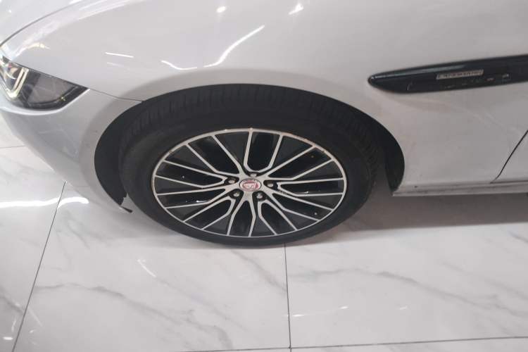 Used Jaguar XE 2018 2.0T 300 PS All-Wheel-Drive R-Sport Sport Edition