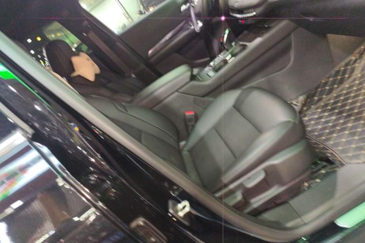 Used Cadillac XT4 2021 28T Two-Wheel Drive Tech Edition