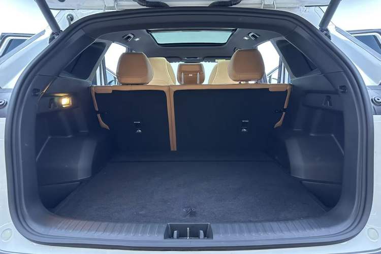 Used  L7 2025 EM-i 115km Exploration Edition
