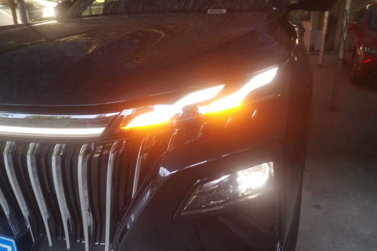 Used Dongfeng Aeolus Huge 2022 Mach Power 1.5T DareDrive Edition · Smart