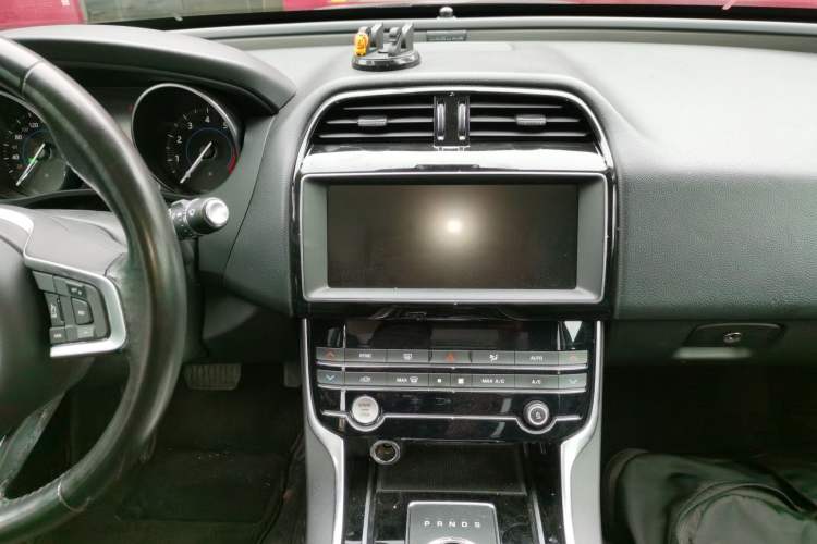 Used Jaguar XEL 2019 2.0T 200 PS Luxury Edition
