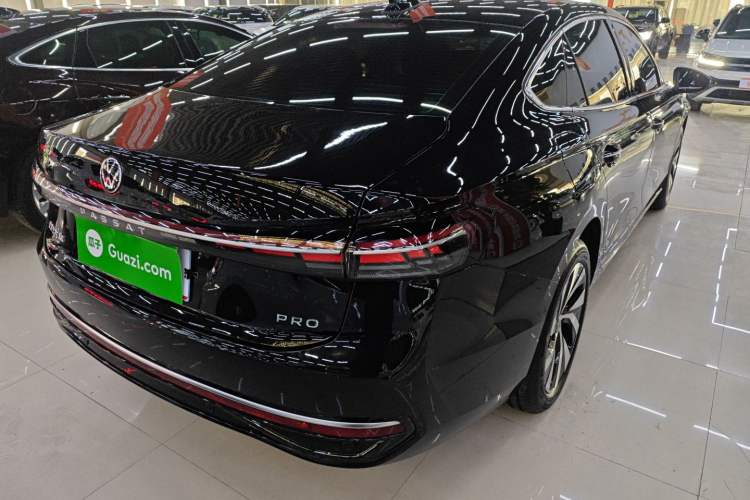 Used Volkswagen Passat 2025 Pro 380TSI Dragon Glory Edition