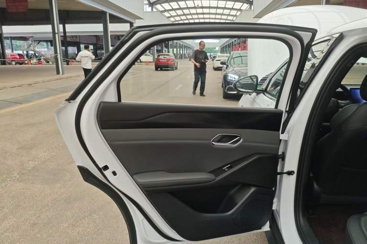 Used BYD Qin L 2025 EV 470KM Leading Edition
