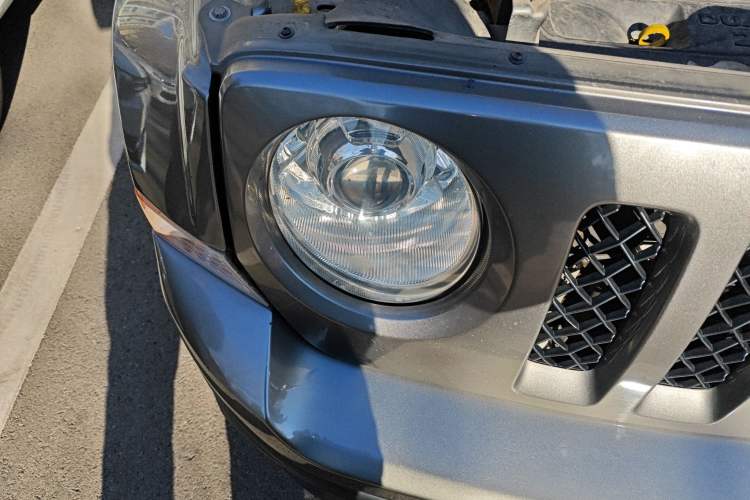 Used  Patriot 2014 2.4L Luxury Navigation Edition
