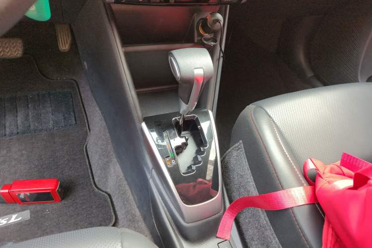 Used Toyota YARiS L 2021 X-Trail 1.5L CVT Luxury Edition
