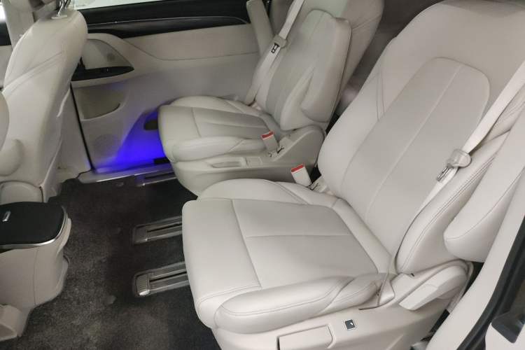 Used Buick GL8 2022 ES Landtrek 653T Comfort Edition
