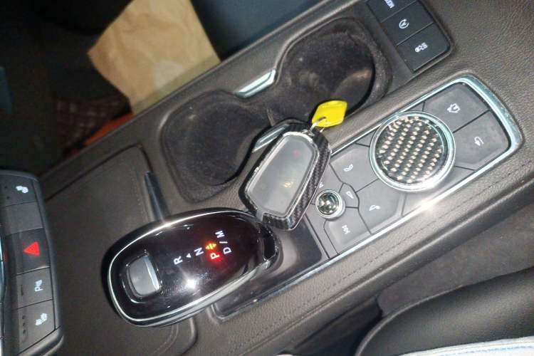 Used Cadillac XT4 2021 28T Two-Wheel Drive Leading Version
