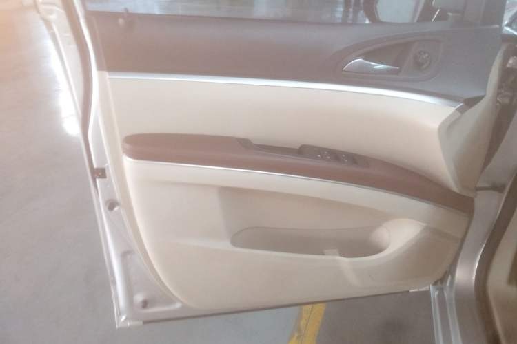 Used Buick GL8 2018 28T Luxury Model China VI Standard