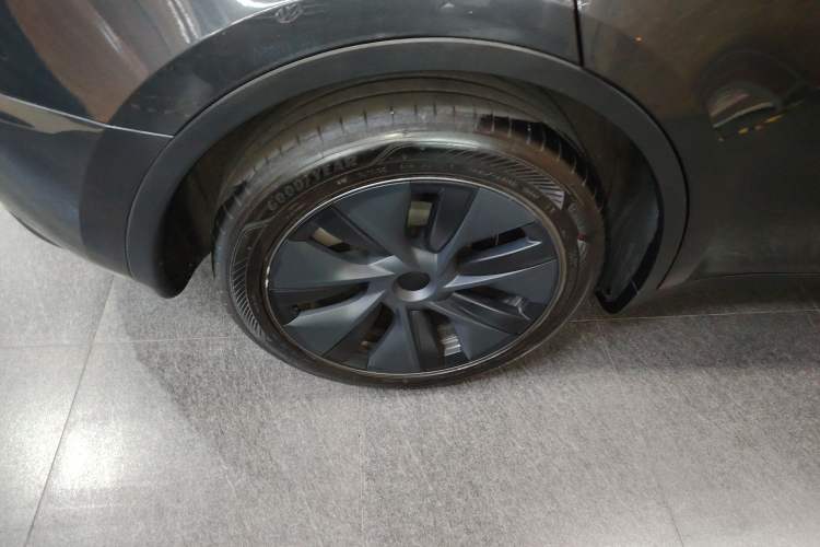 Used Tesla Model Y 2024 Rear-Wheel-Drive Version
