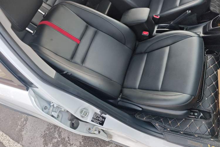 Used Toyota YARiS L 2020 X-Trail X 1.5L CVT Luxury Edition