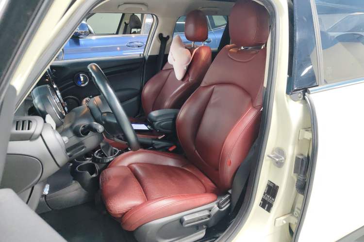 Used  MINI 2016 1.5T COOPER Five-Door Edition
