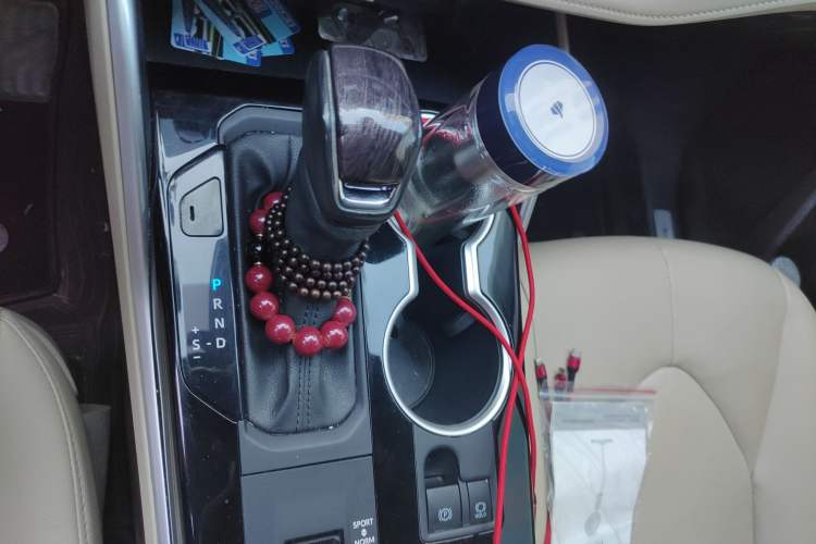 Used Toyota Highlander 2022 Dual-Engine 2.5L Four-Wheel Drive Prestige Version 7 Seats
