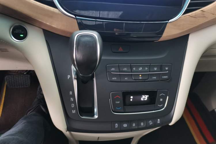 Used Buick GL8 2018 ES 28T Comfort Model China VI Standard
