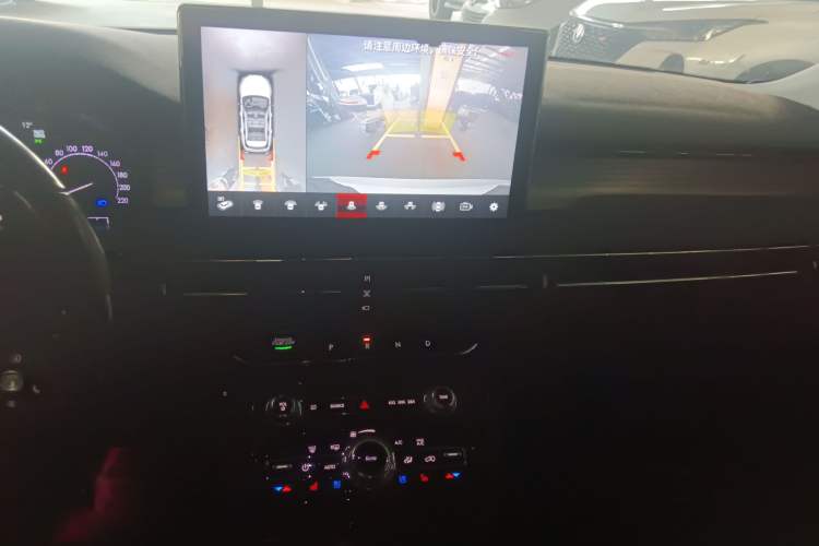 Used Lincoln Corsair 2021 2.0T Two-Wheel Drive Deluxe Edition
