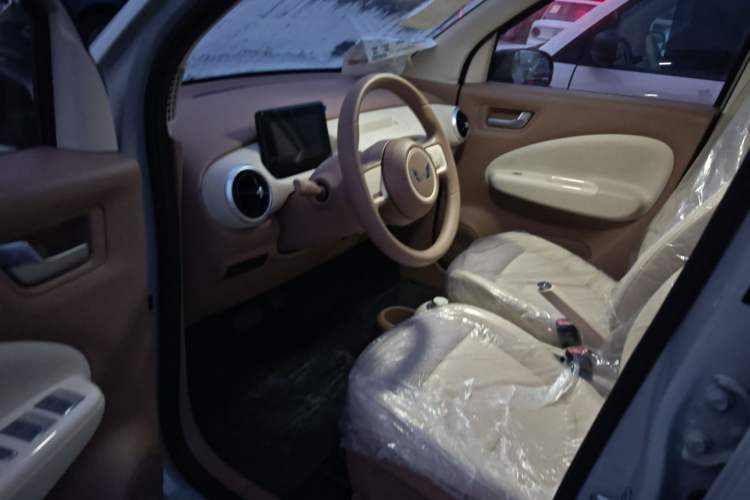 Used Wuling Hongguang MINIEV 2025 Four-Door Version Advanced Edition
