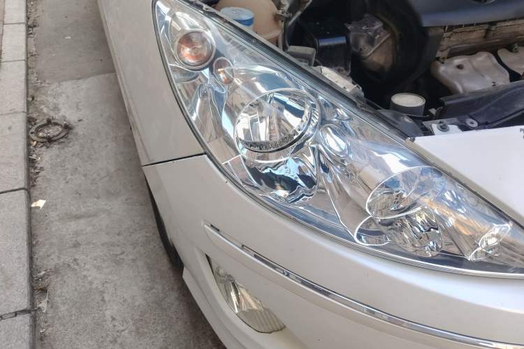 Used Peugeot 408 2013 1.6L Automatic Comfort Edition
