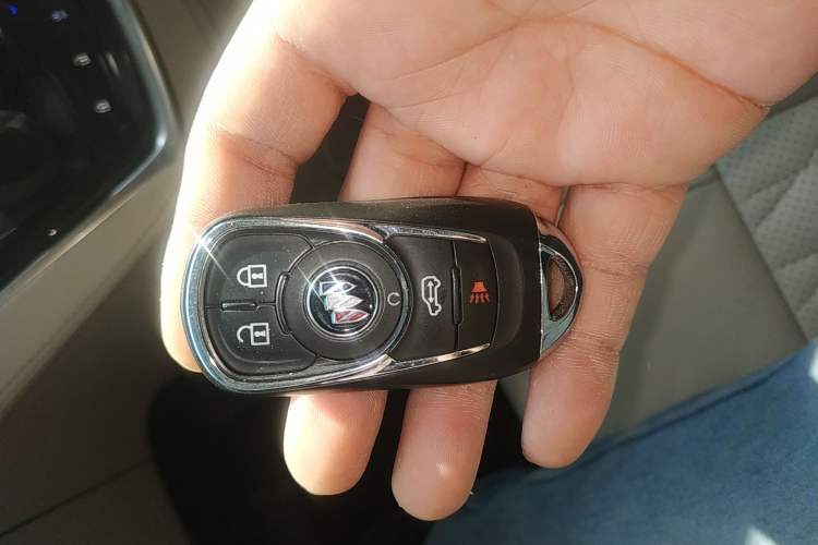 Used Buick GL8 2022 ES Landtrek 653T Comfort Edition
