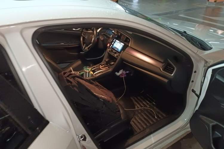 Used Honda Civic 2016 220TURBO CVT Prestige Edition
