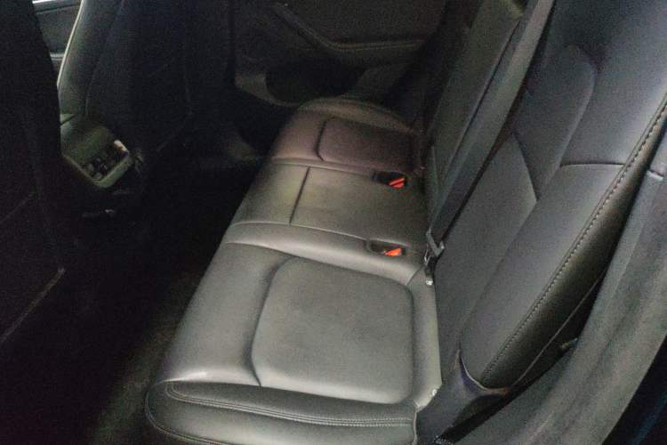 Used Tesla Model Y 2021 Long-Range All-Wheel-Drive Version 3D7