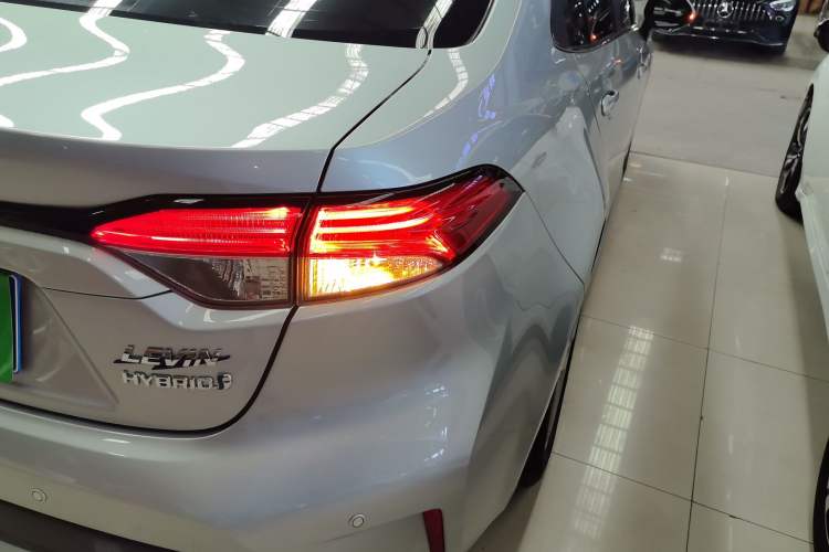 Used Toyota Levin 2019 Dual-Engine 1.8H E-CVT Luxury Edition China VI Standard
