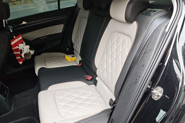 Used Volkswagen Magotan 2023 2 Million Units Commemorative Edition 330TSI DSG Luxury Version