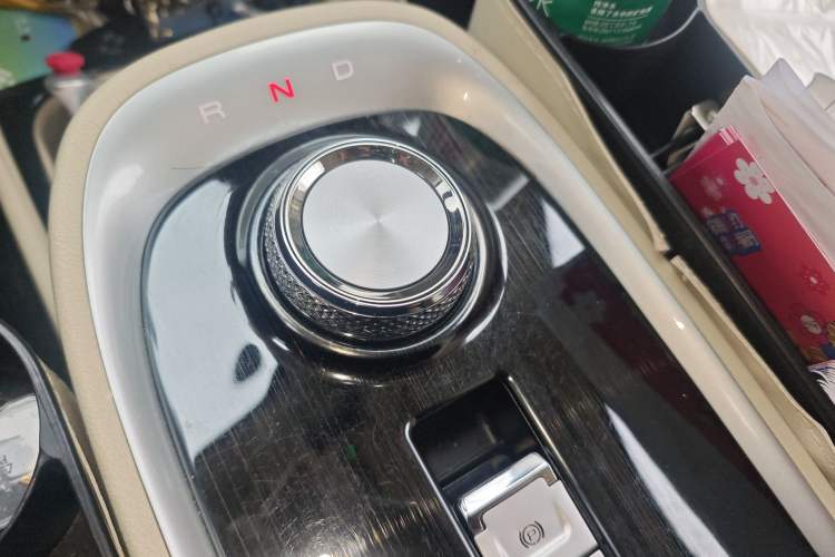 Used ORA Good Cat 2022 Morandi Edition 400km Standard Range Premium Version Lithium Iron Phosphate