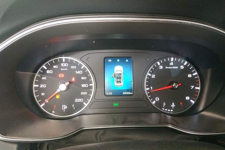 Used Roewe RX3 2021 PRO 1.6L Manual Flagship Model
